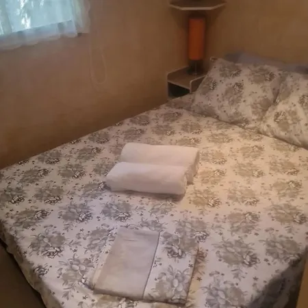 펜션 Cantinho Dos Sonhos 카스트로다이레